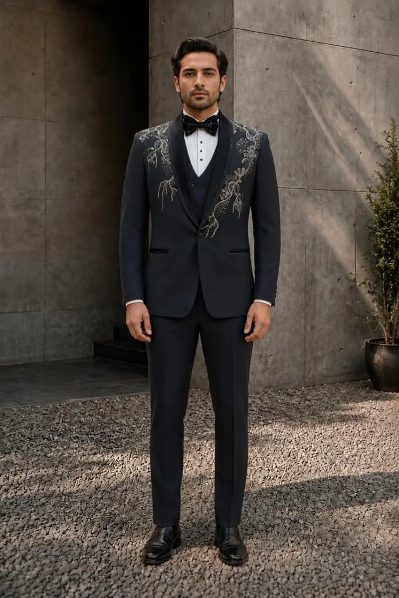 SUIT