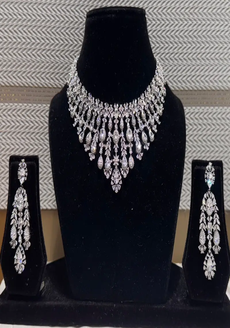 ORNAMENT SET