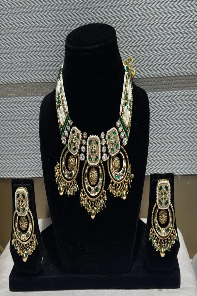 ORNAMENT SET
