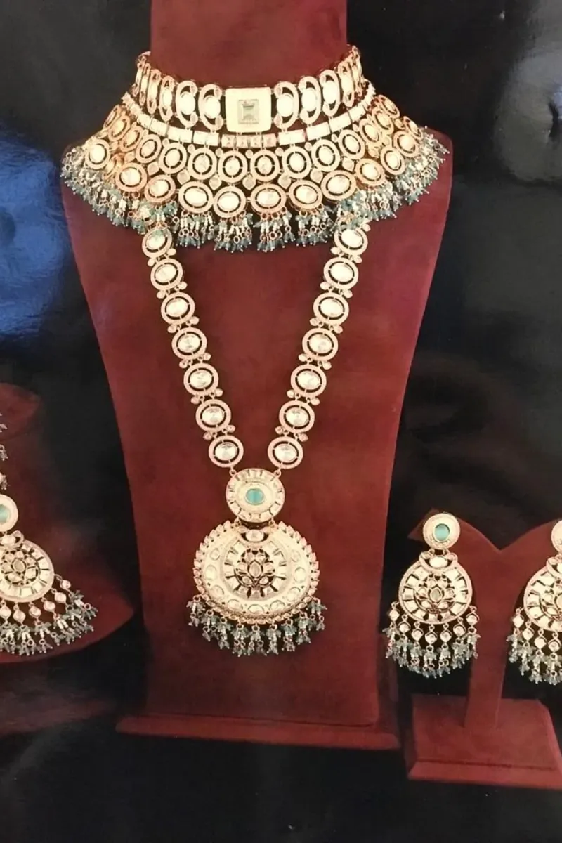 ORNAMENT SET