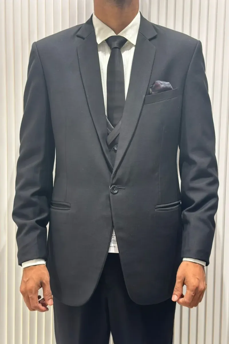SUIT