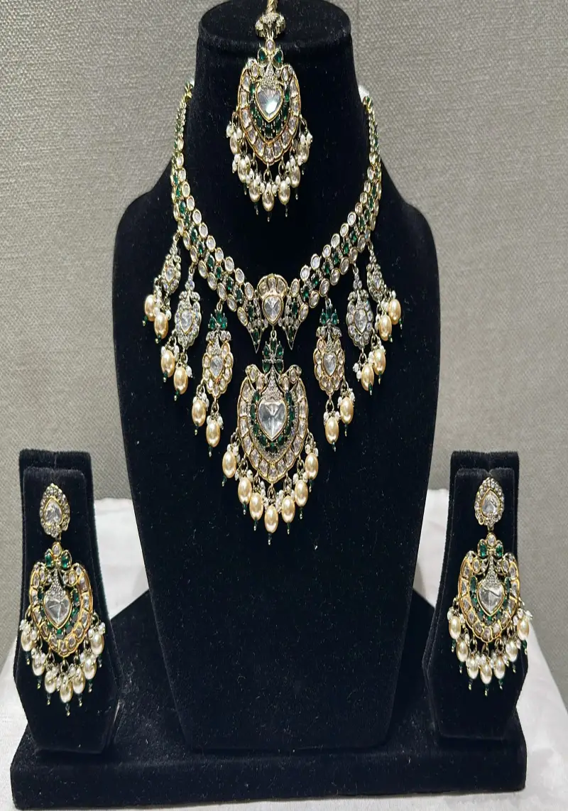 ORNAMENT SET