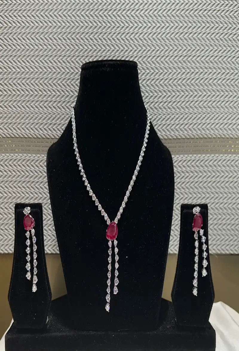 ORNAMENT SET