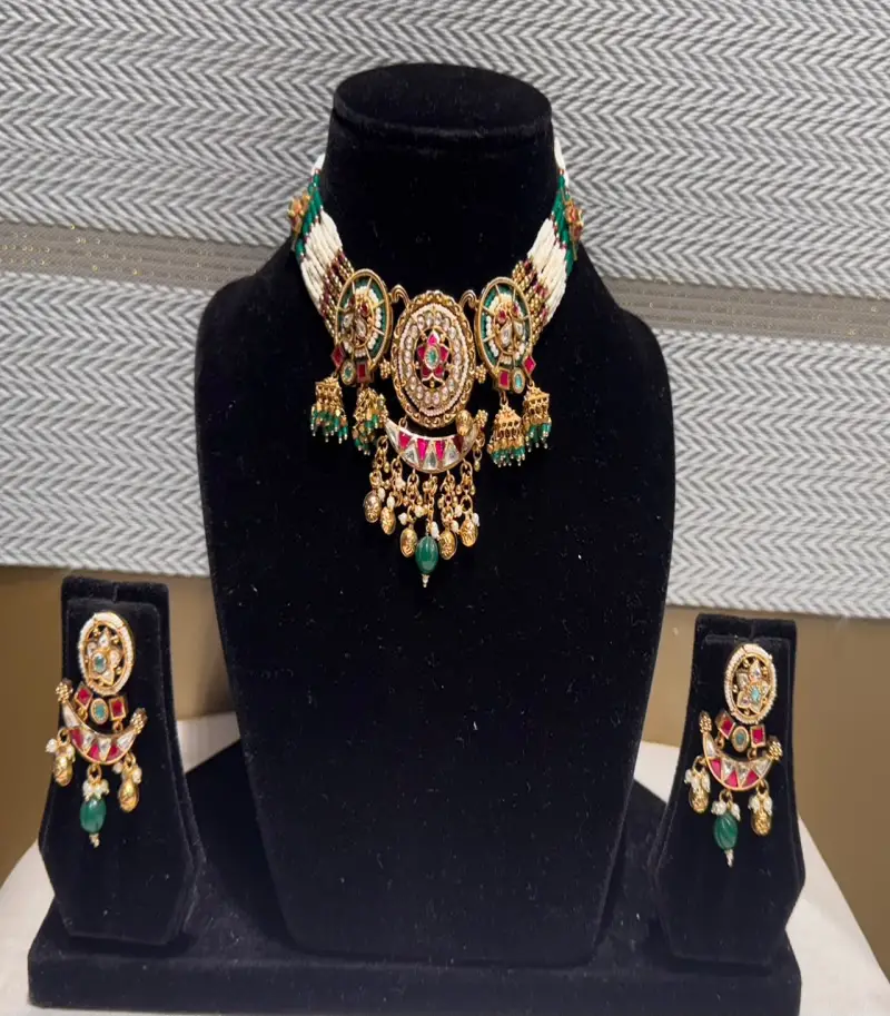ORNAMENT SET