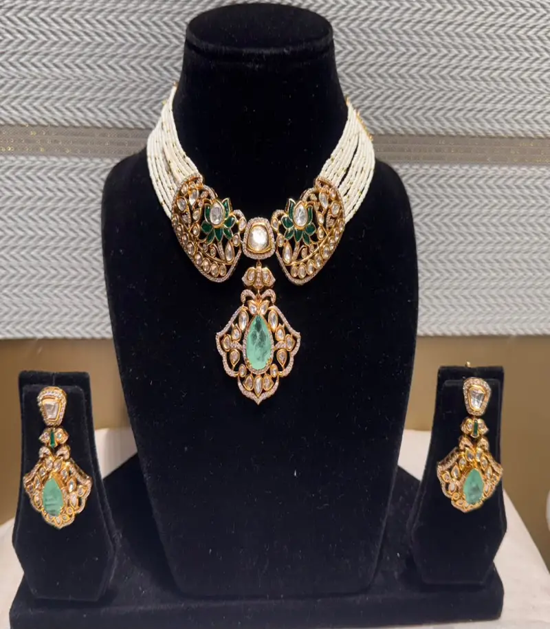 ORNAMENT SET