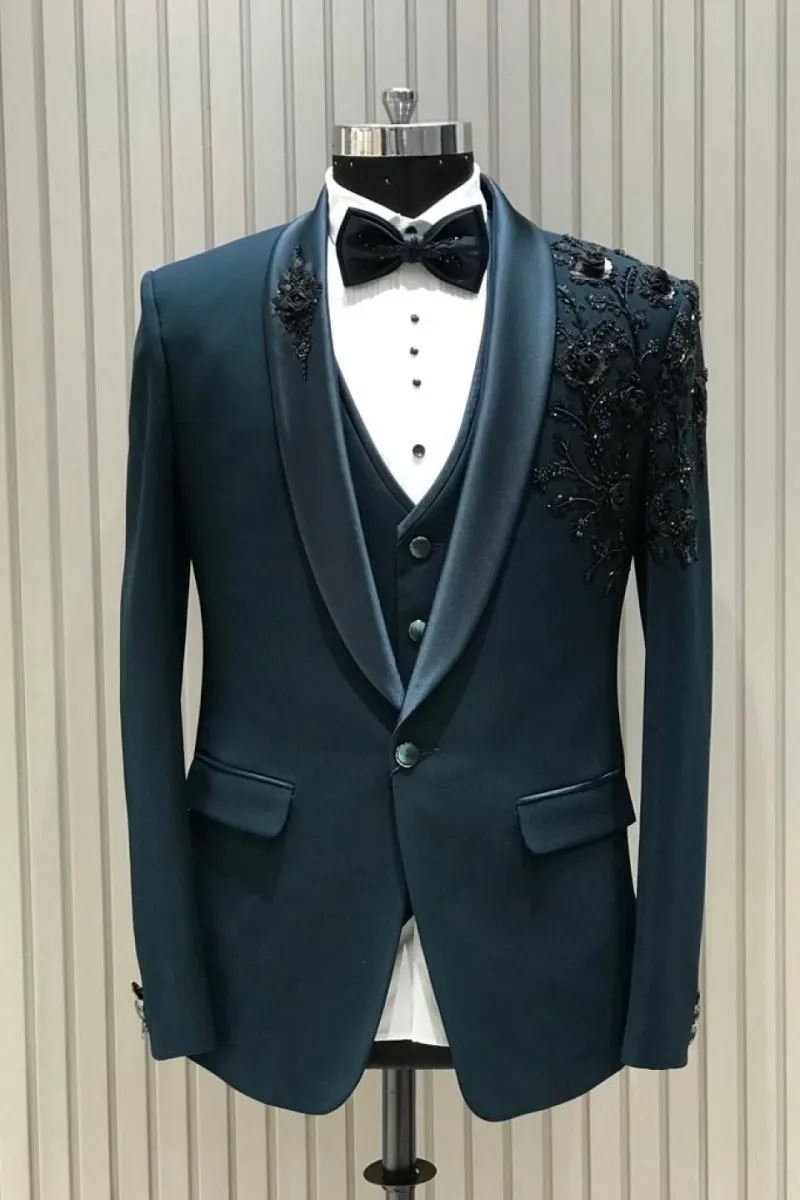 SUIT