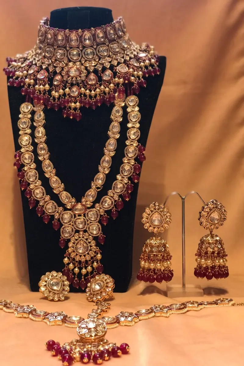 ORNAMENT SET