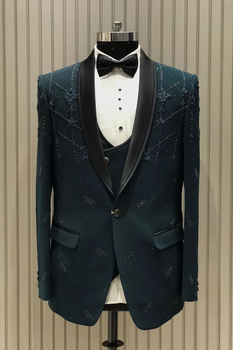 SUIT