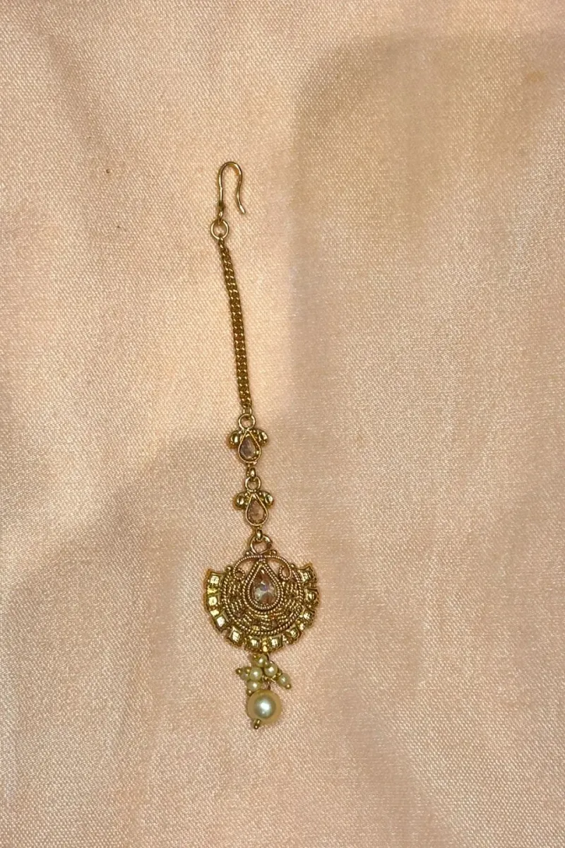 GOLD MANGTIKKA