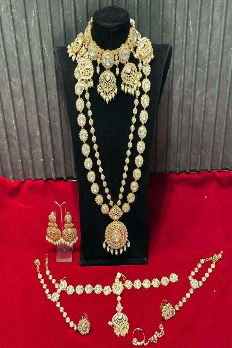 ORNAMENT SET