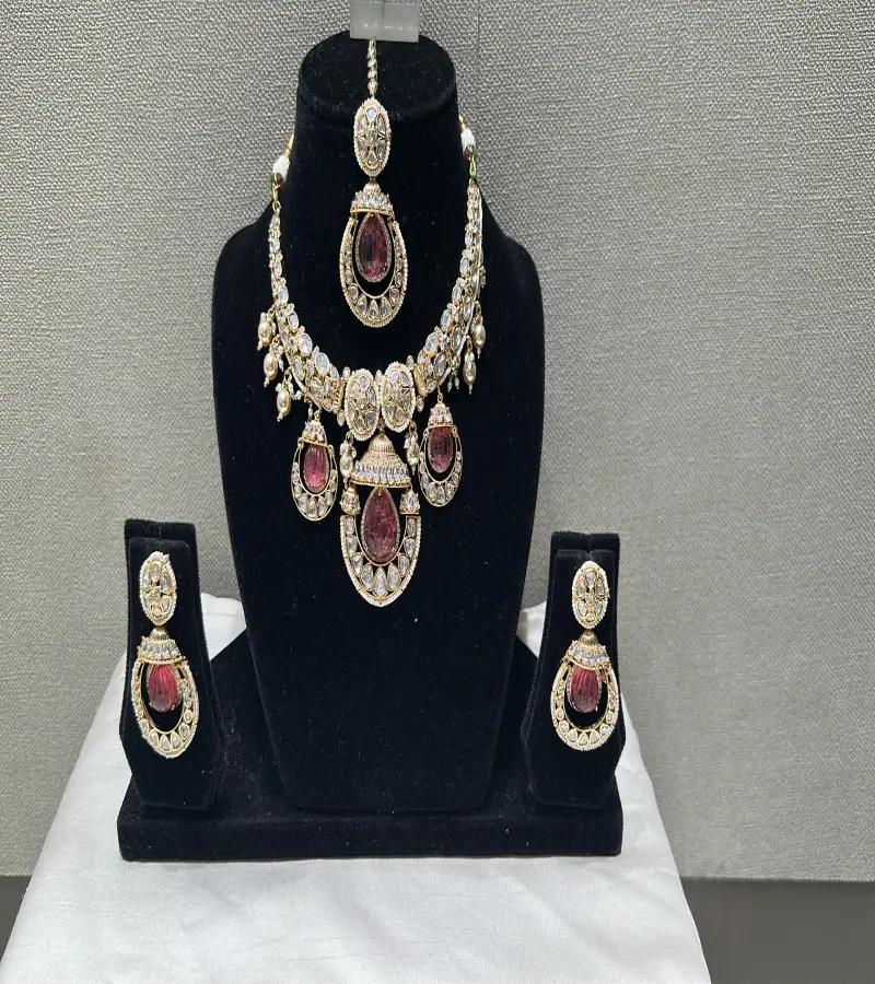 ORNAMENT SET