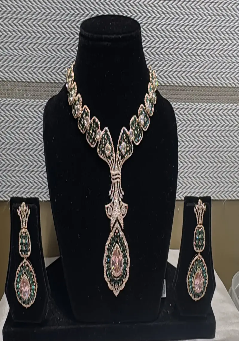 ORNAMENT SET