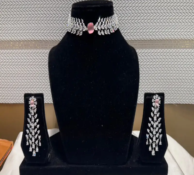 ORNAMENT SET