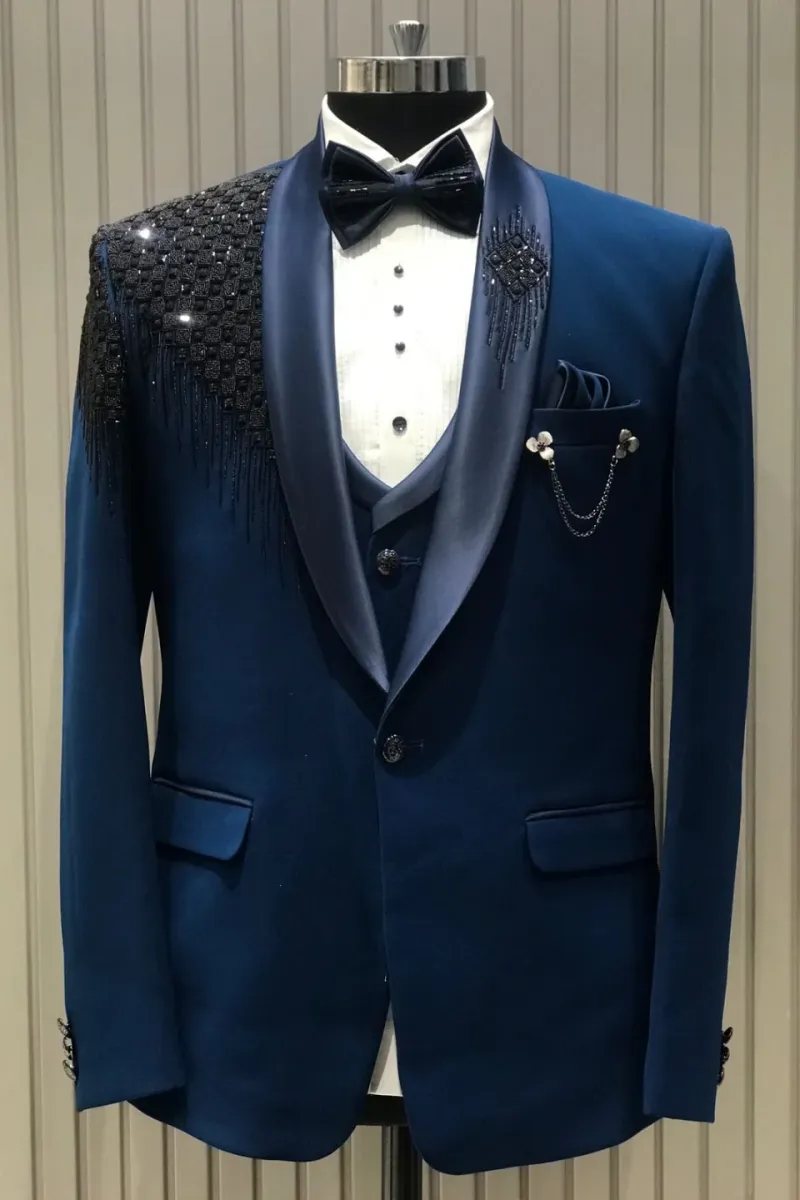 SUIT