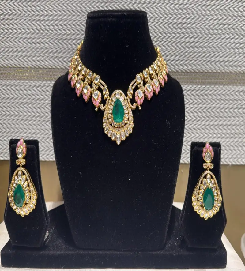 ORNAMENT SET
