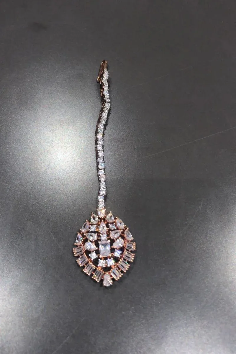 ROSE GOLD Mang Tikka