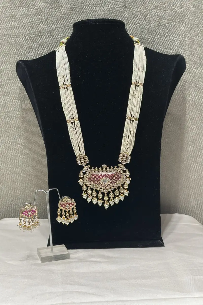 ORNAMENT SET