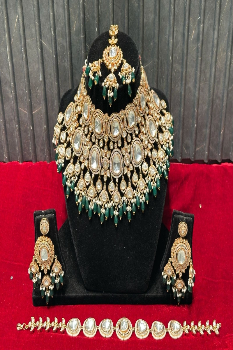 ORNAMENT SET