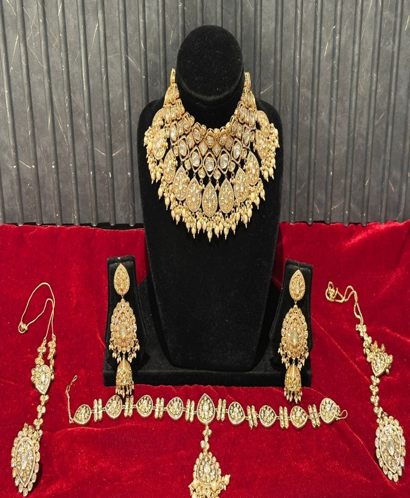 ORNAMENT SET
