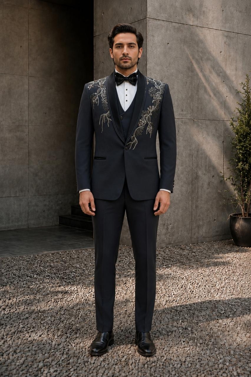 SUIT