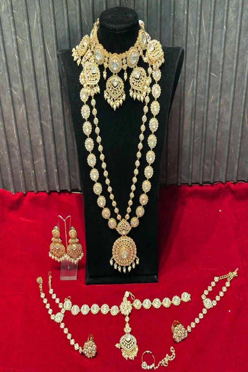 ORNAMENT SET